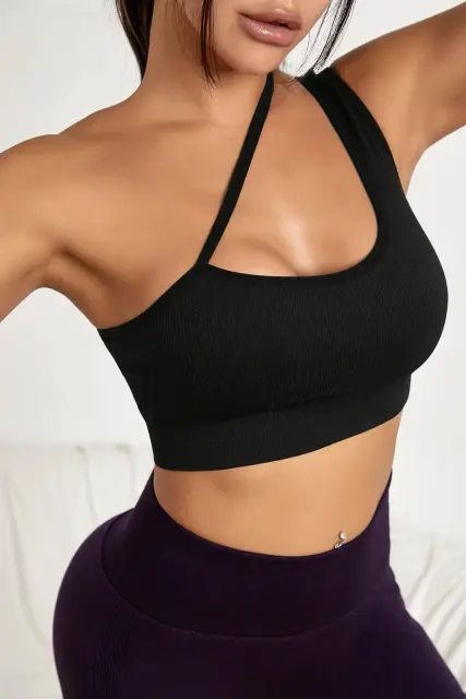 Kadın Siyah Tek Omuzlu Çapraz Askılı Crop Top Büstiyer — görsel 3