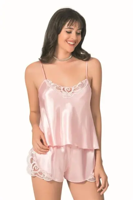 Şık Tasarım Yumuşak Dokulu Dantel İşlemeli Somon Saten Babydoll Şort Takımı — görsel 1