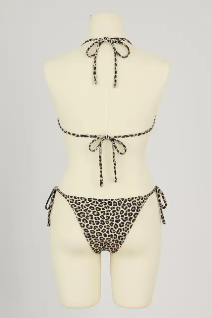 Kadın Siyah ve Leopar Detaylı Yandan Bağlamalı Bikini Takımı — görsel 2
