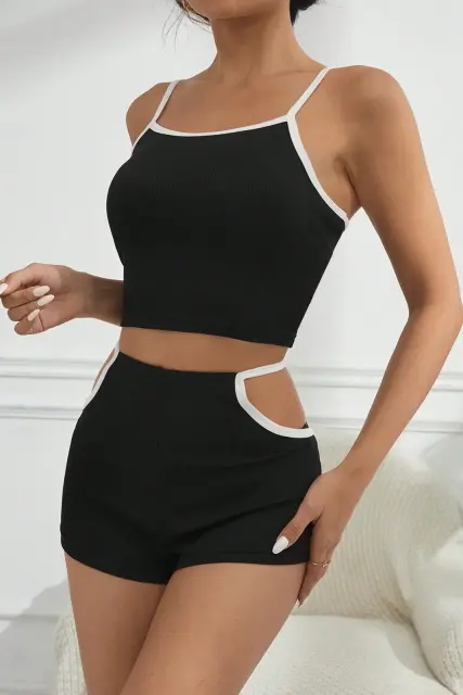 Kadın Siyah Beyaz Şortlu Cut-Out Detaylı Gecelik Takımı H110470 — görsel 1