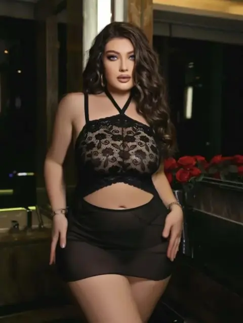 Siyah Dantel Işlemeli Göğüs Dekolteli Boyundan Bağlamalı Fantezi String Tül — görsel 3
